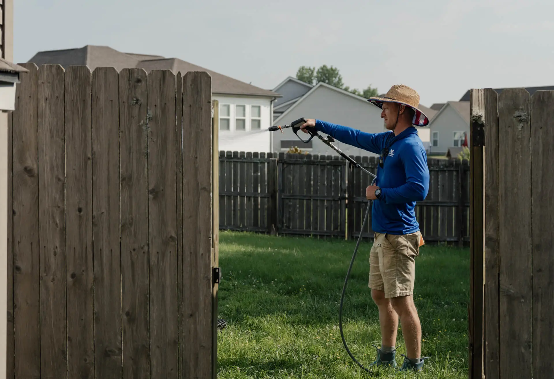 Fence Washing 05 1